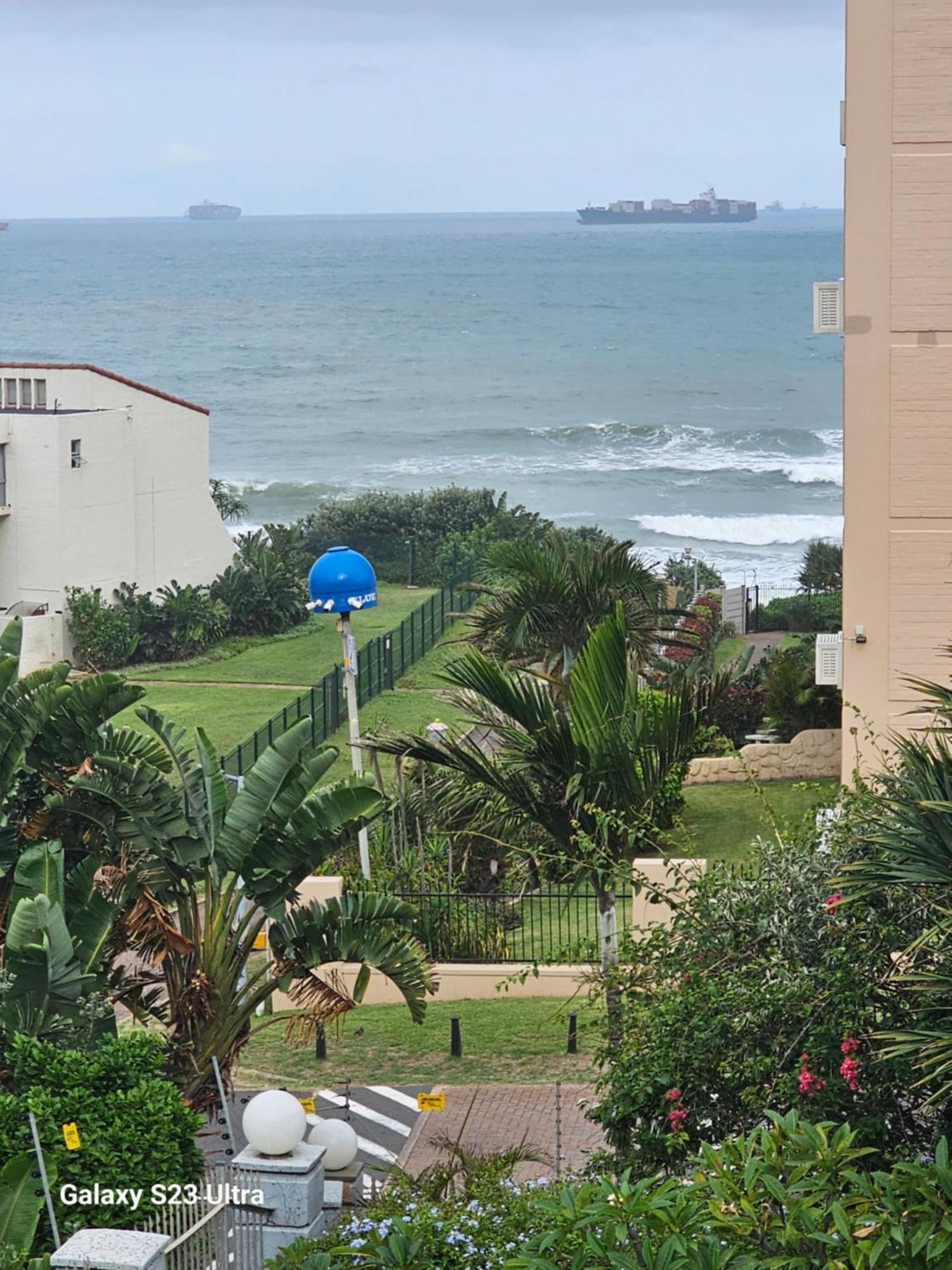 Umhlanga Getaways Apartment Дърбан Екстериор снимка