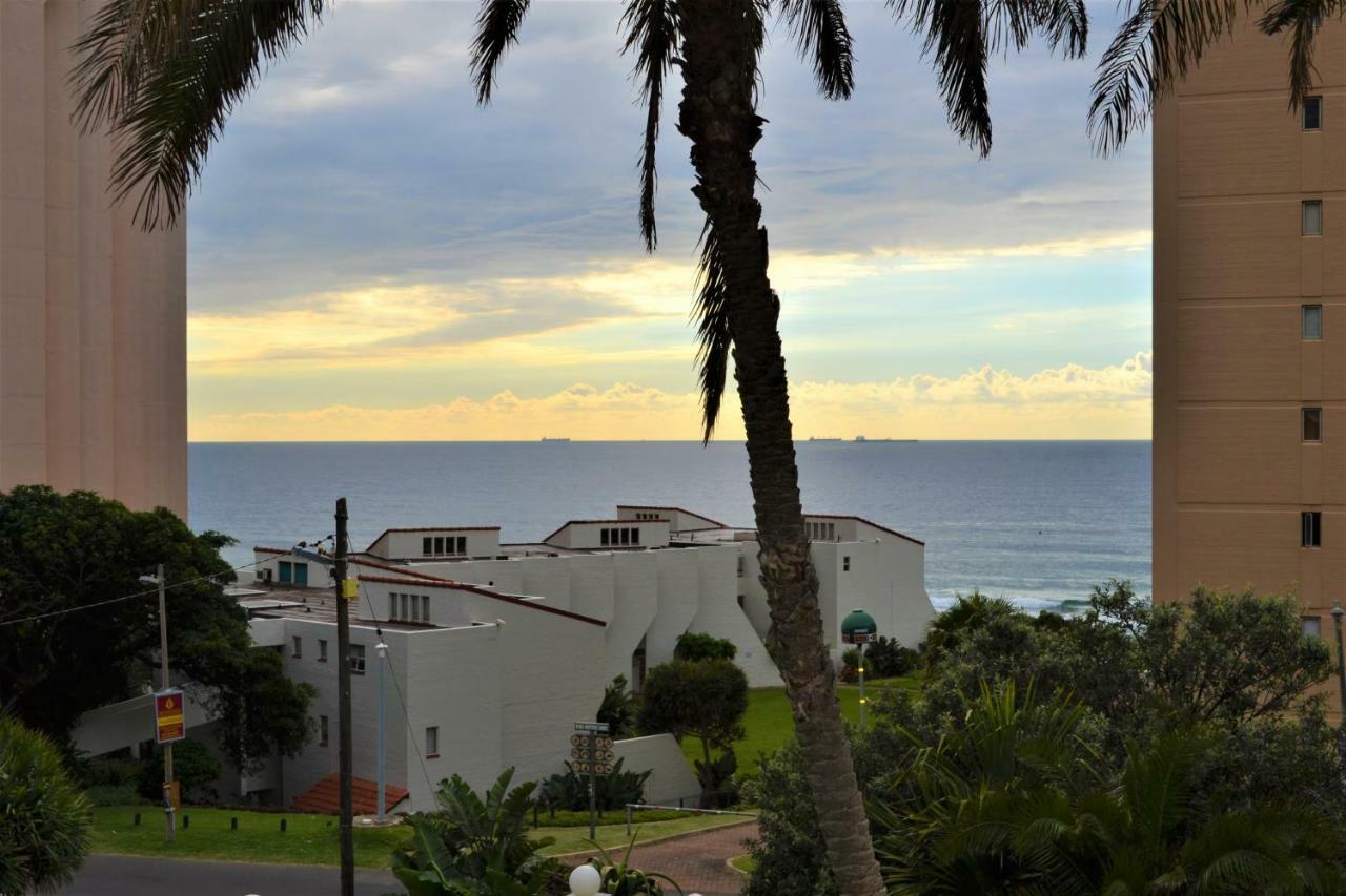 Umhlanga Getaways Apartment Дърбан Екстериор снимка
