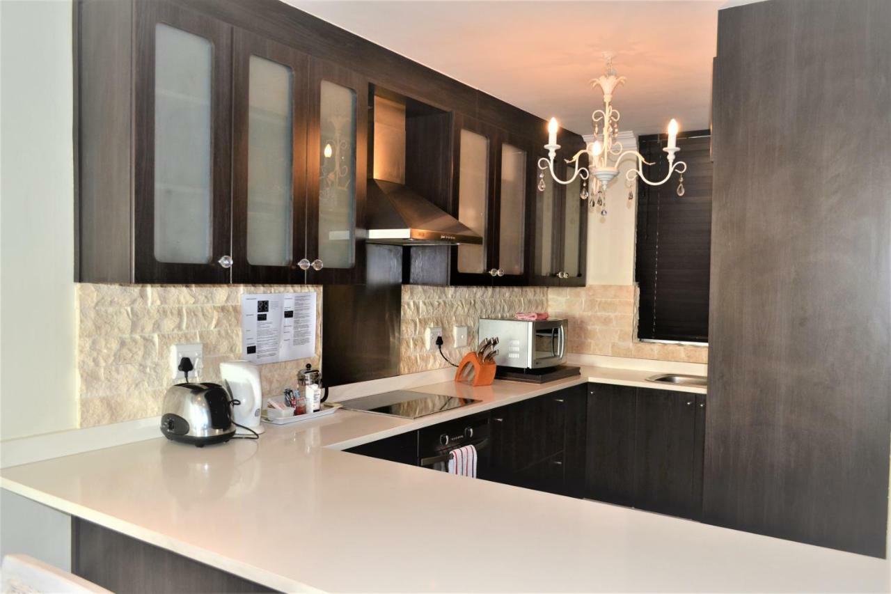 Umhlanga Getaways Apartment Дърбан Екстериор снимка